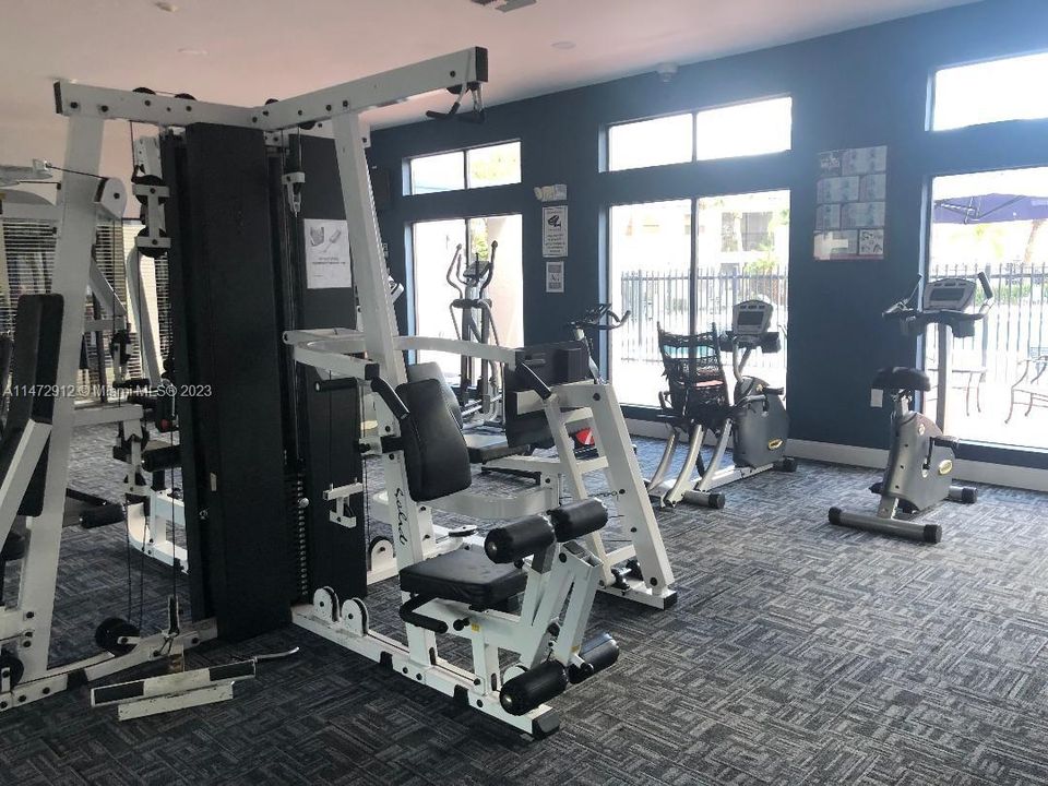 Recently Sold: $265,000 (1 beds, 1 baths, 820 Square Feet)