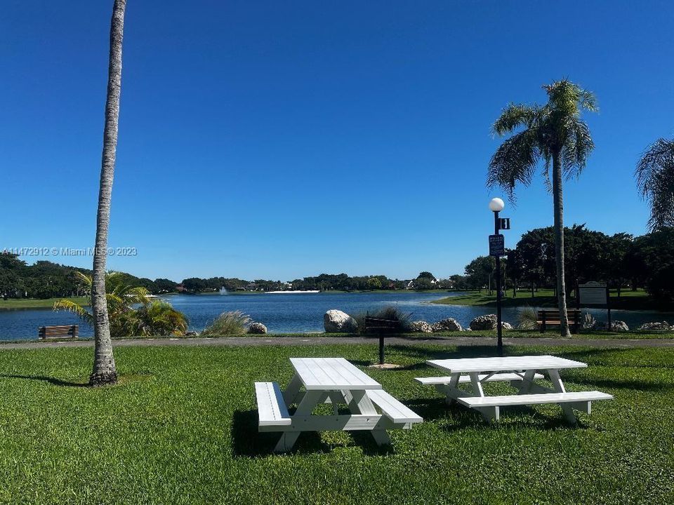 Recently Sold: $265,000 (1 beds, 1 baths, 820 Square Feet)