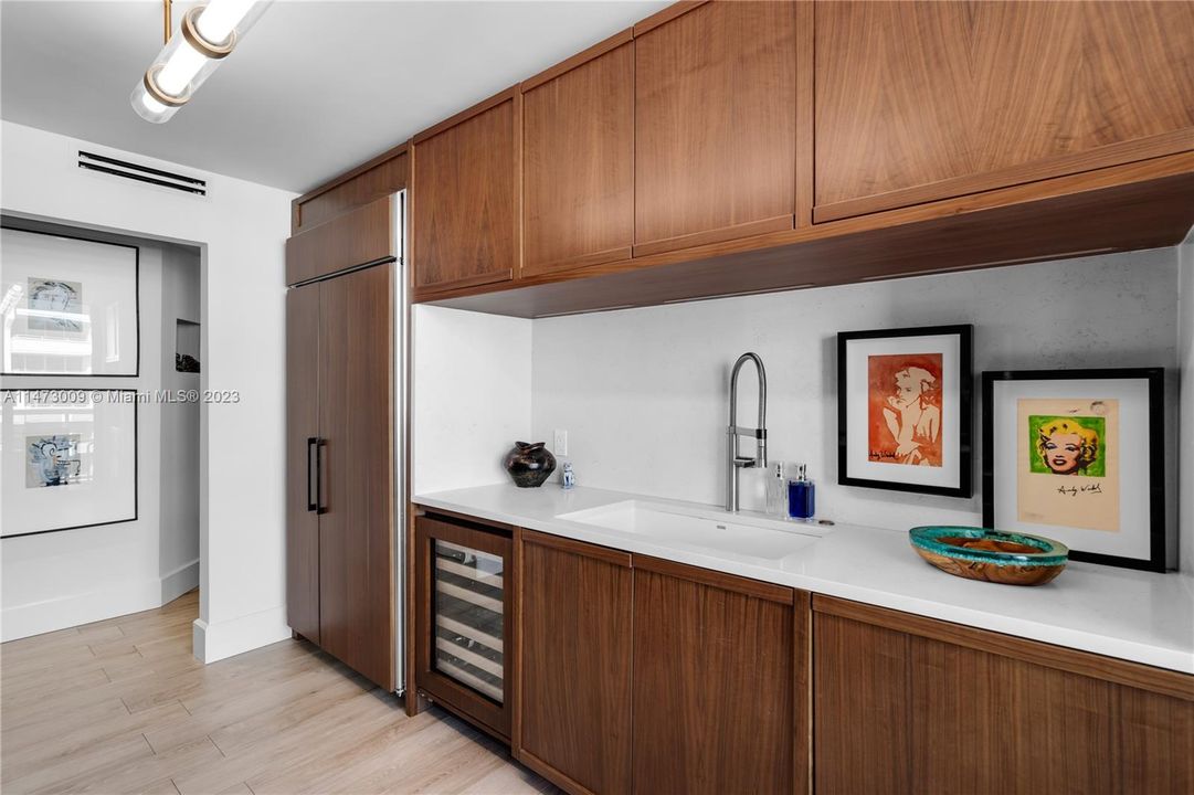 Недавно продано: $1,500,000 (2 спален, 2 ванн, 1477 Квадратных фут)