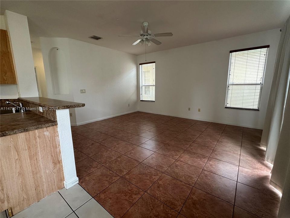 Recently Rented: $3,500 (7 beds, 3 baths, 2726 Square Feet)