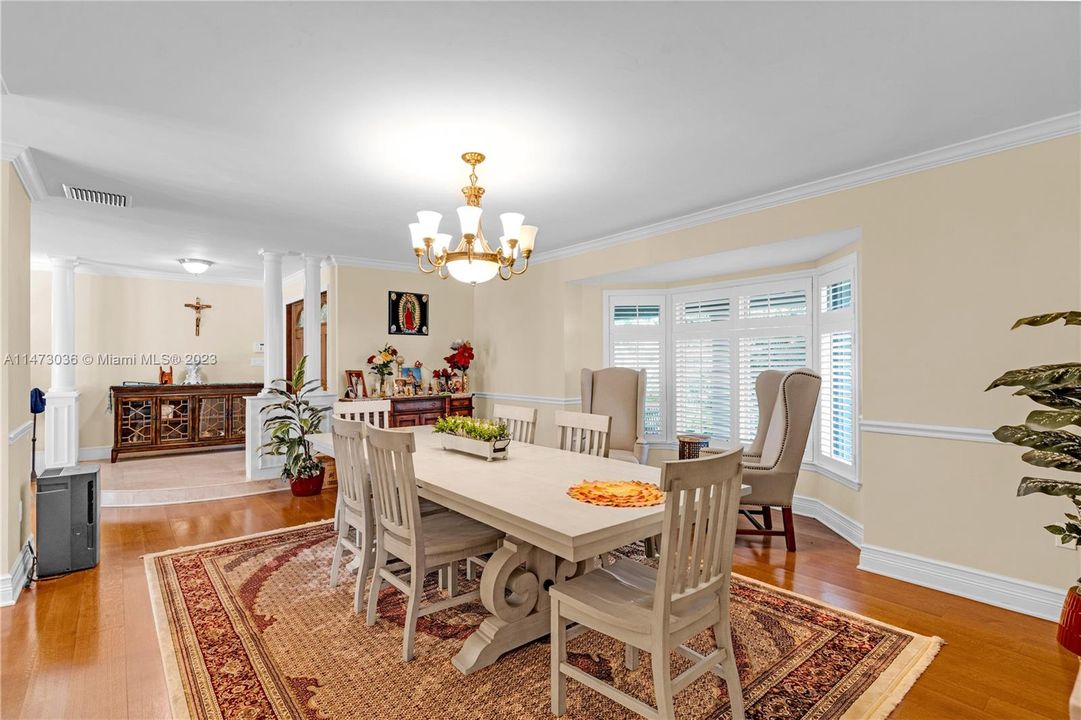 Recently Sold: $1,083,000 (4 beds, 2 baths, 2576 Square Feet)