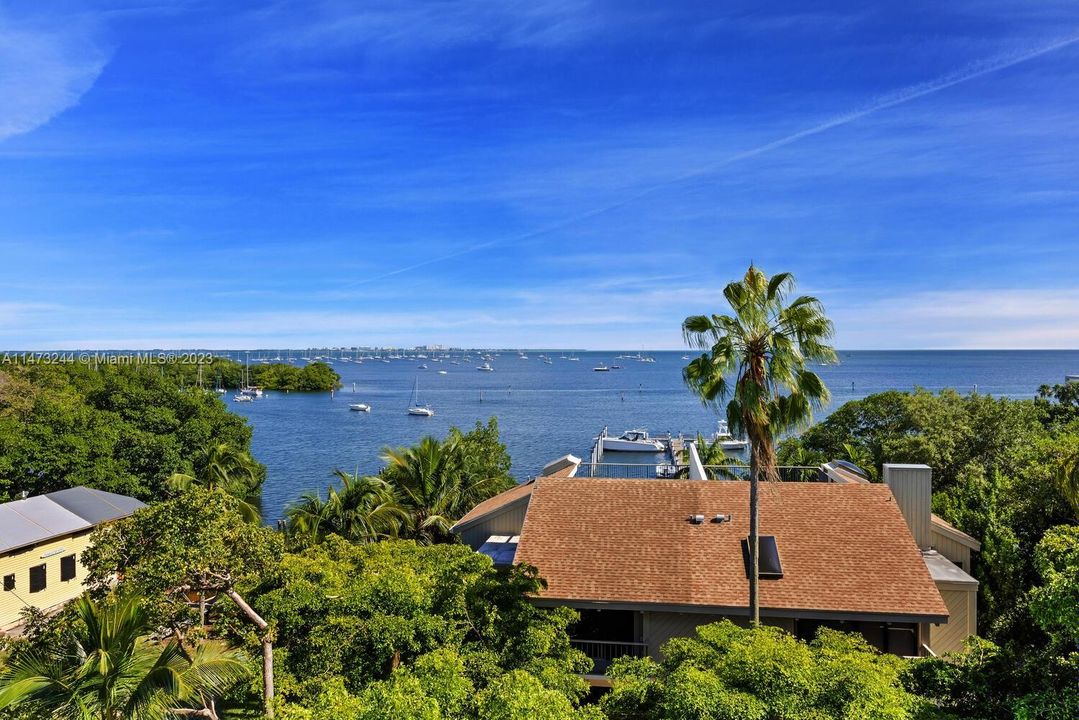 Recently Sold: $4,475,000 (3 beds, 2 baths, 3097 Square Feet)