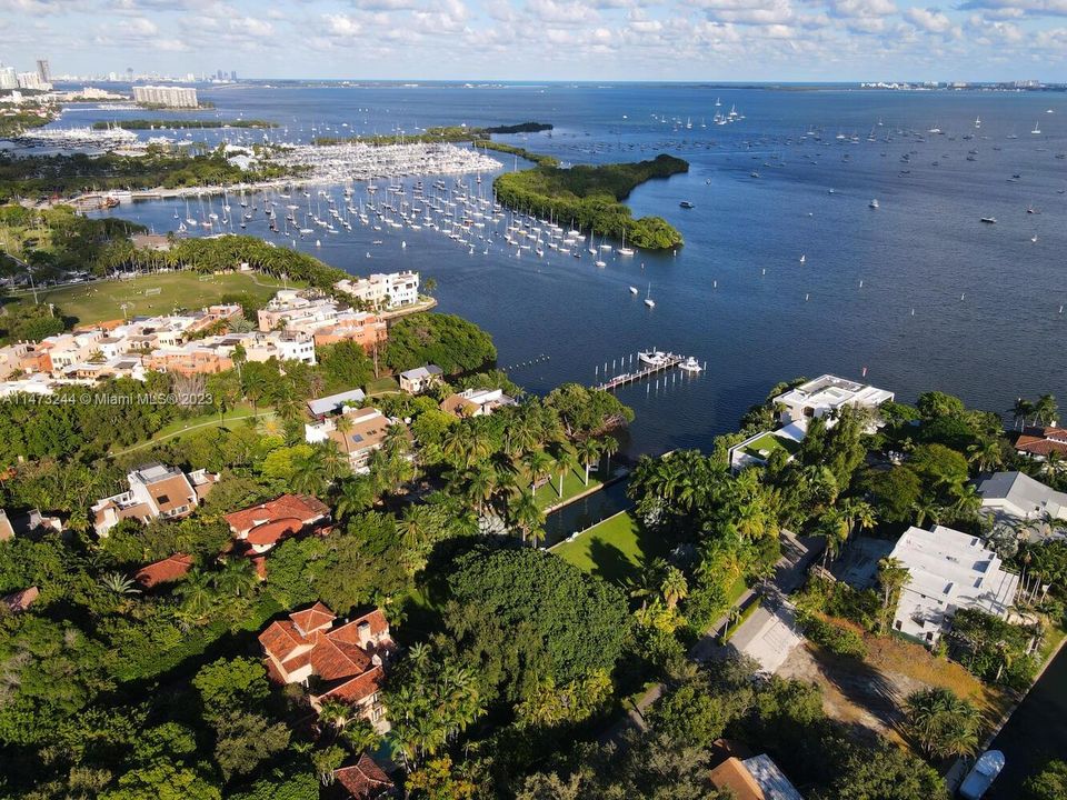 Recently Sold: $4,475,000 (3 beds, 2 baths, 3097 Square Feet)