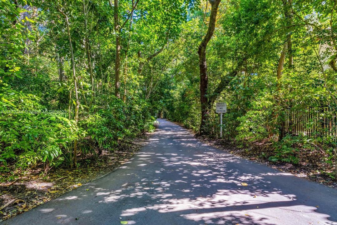 Recently Sold: $4,475,000 (3 beds, 2 baths, 3097 Square Feet)