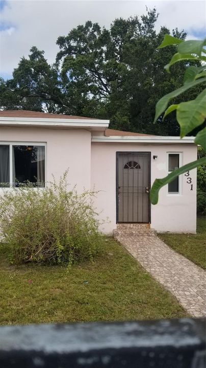 Recently Sold: $495,000 (3 beds, 2 baths, 1429 Square Feet)