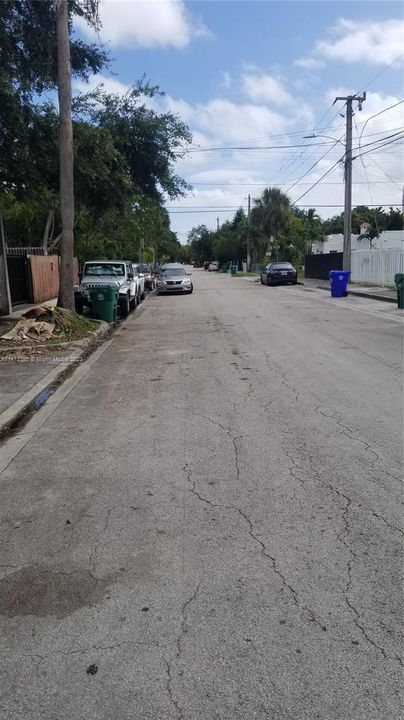 Recently Sold: $495,000 (3 beds, 2 baths, 1429 Square Feet)