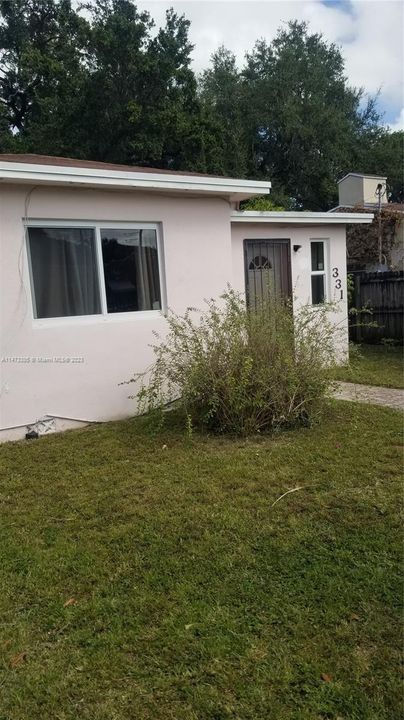 Recently Sold: $495,000 (3 beds, 2 baths, 1429 Square Feet)