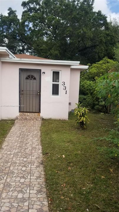 Recently Sold: $495,000 (3 beds, 2 baths, 1429 Square Feet)