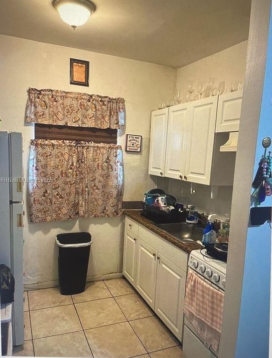 For Sale: $165,000 (2 beds, 1 baths, 715 Square Feet)