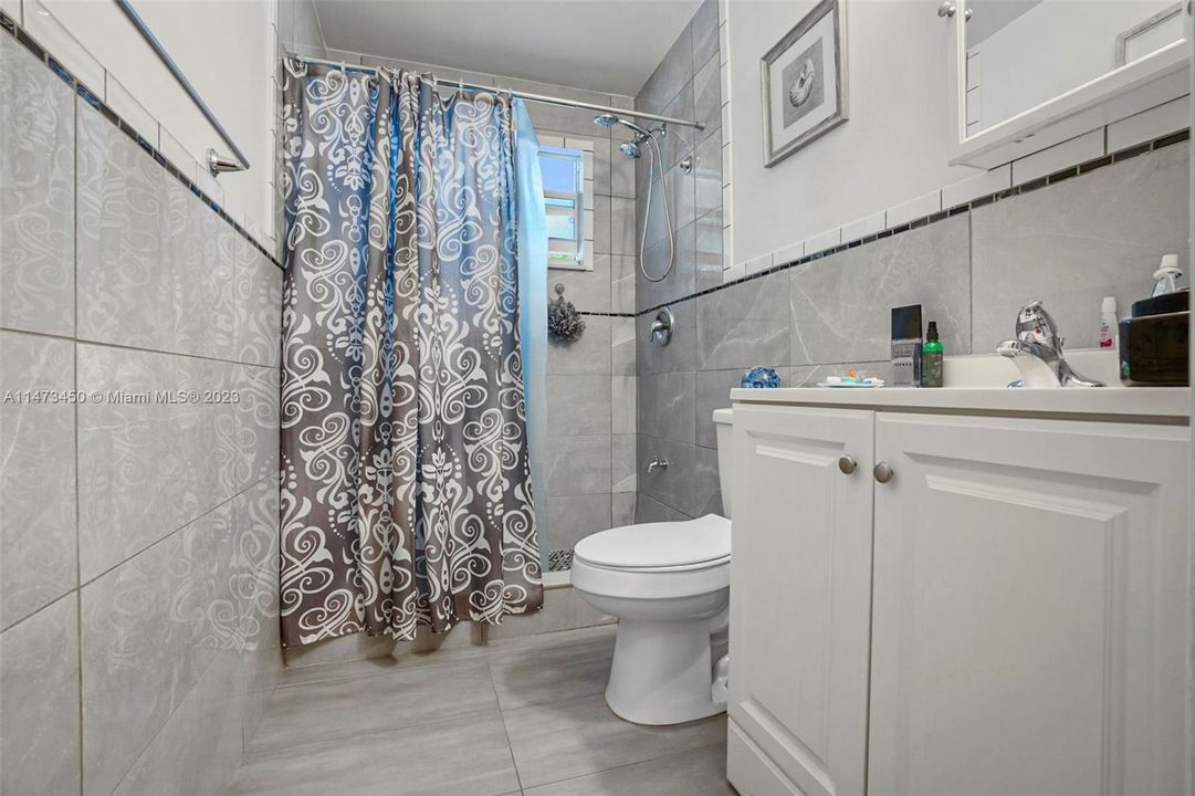Vendido Recientemente: $429,900 (3 camas, 2 baños, 1228 Pies cuadrados)