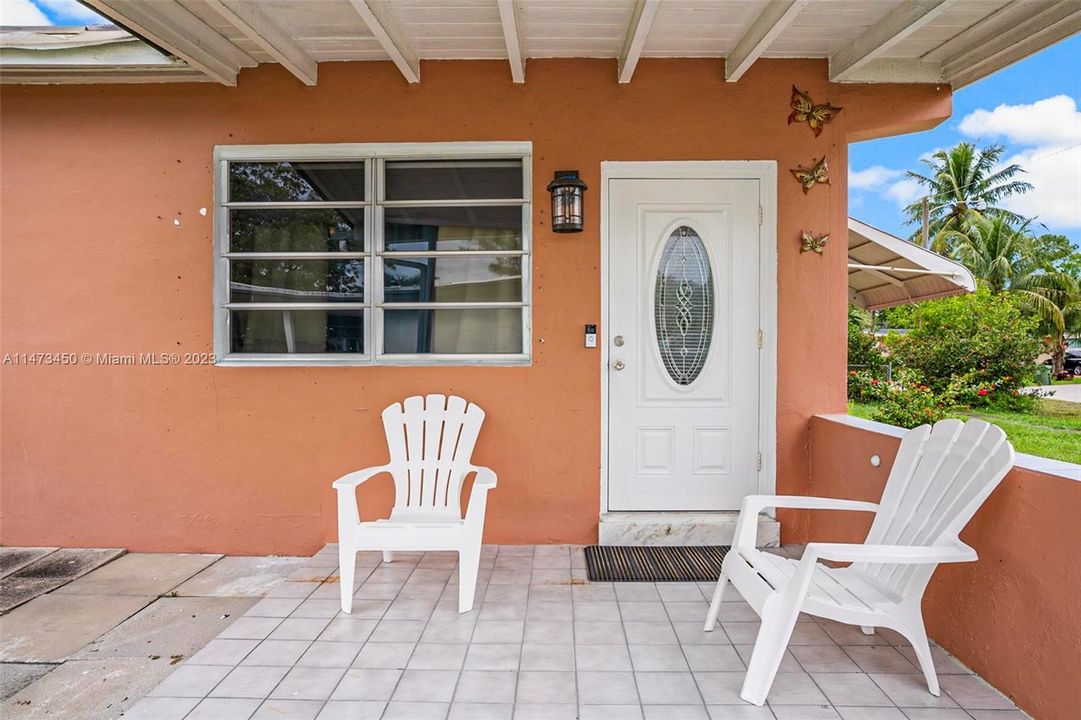Vendido Recientemente: $429,900 (3 camas, 2 baños, 1228 Pies cuadrados)
