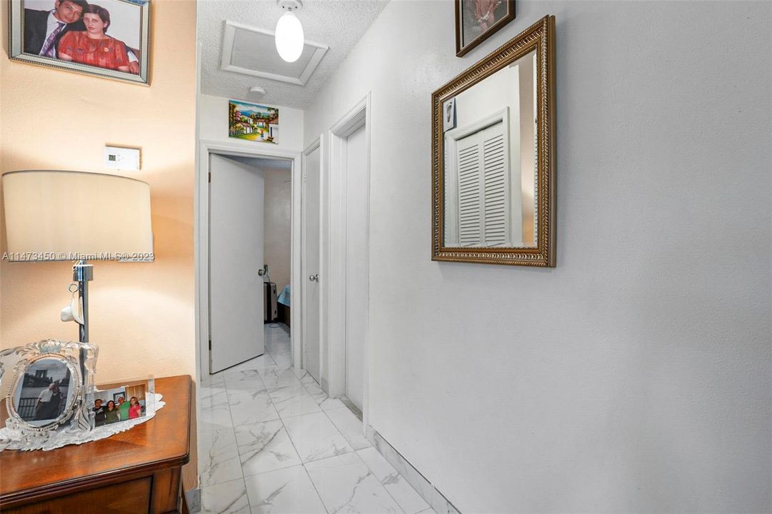 Vendido Recientemente: $429,900 (3 camas, 2 baños, 1228 Pies cuadrados)