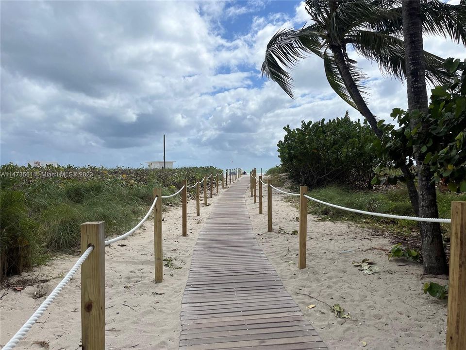 Recently Sold: $235,000 (1 beds, 1 baths, 634 Square Feet)