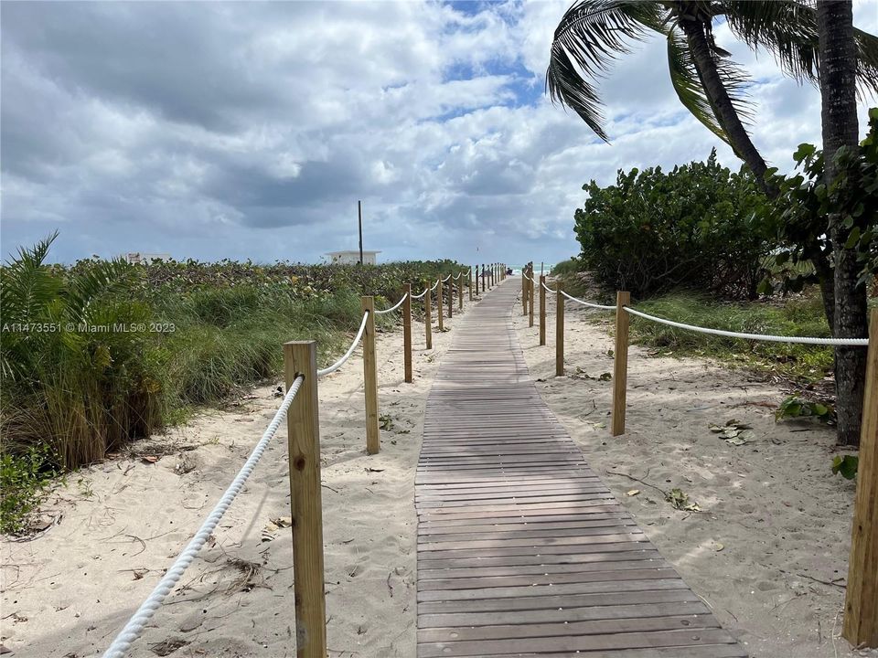 Recently Sold: $235,000 (1 beds, 1 baths, 634 Square Feet)