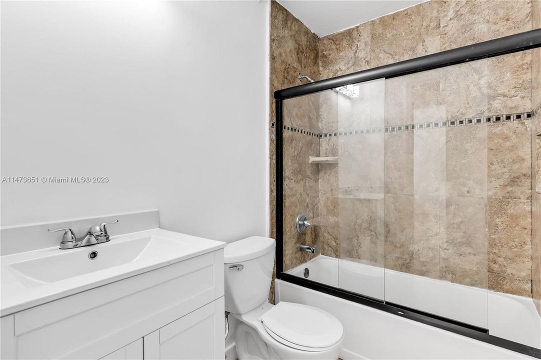 Недавно арендовано: $3,500 (3 спален, 2 ванн, 1170 Квадратных фут)