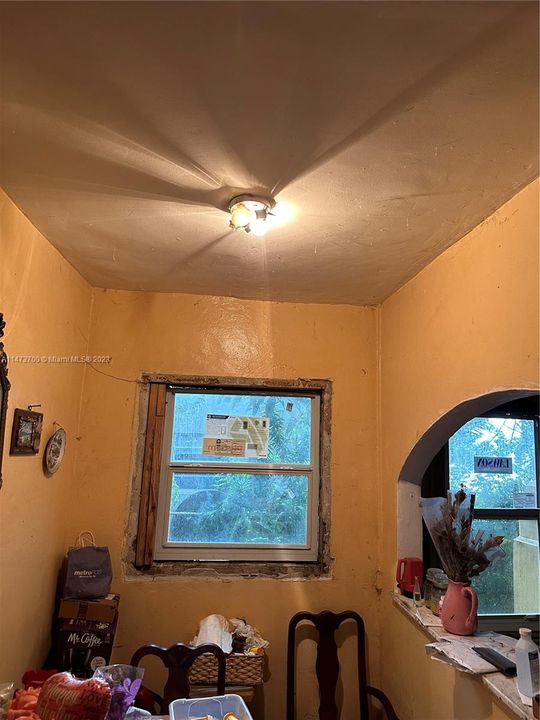 Recently Sold: $499,900 (2 beds, 1 baths, 0 Square Feet)