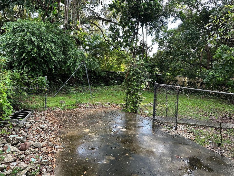 Recently Sold: $499,900 (2 beds, 1 baths, 0 Square Feet)