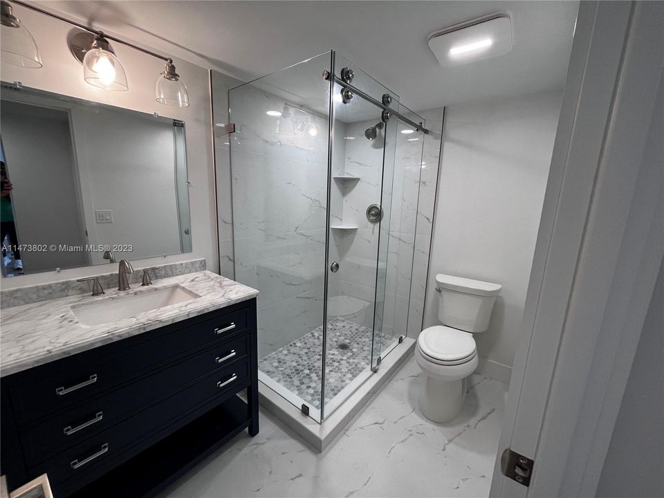 Recently Rented: $2,800 (2 beds, 2 baths, 1369 Square Feet)