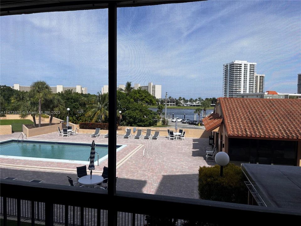 Recently Rented: $2,800 (2 beds, 2 baths, 1369 Square Feet)