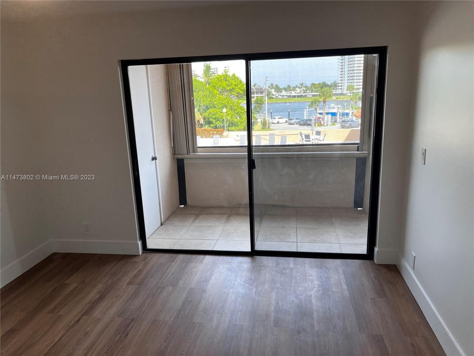 Recently Rented: $2,800 (2 beds, 2 baths, 1369 Square Feet)