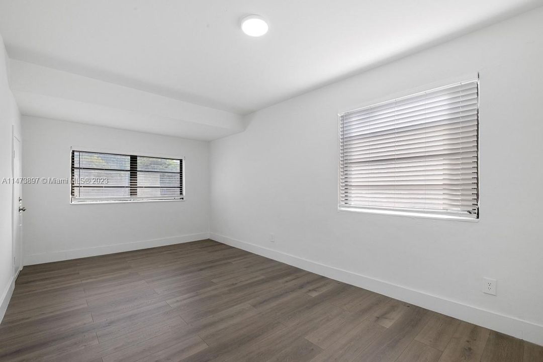 Recently Sold: $435,000 (3 beds, 2 baths, 1095 Square Feet)