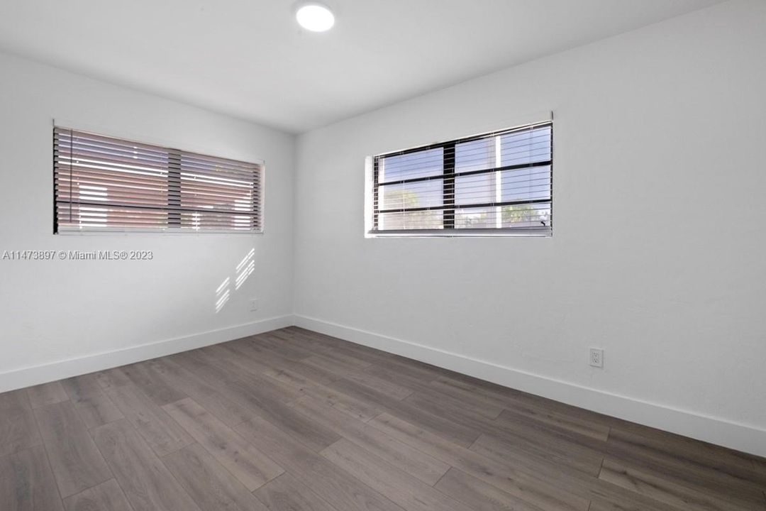 Recently Sold: $435,000 (3 beds, 2 baths, 1095 Square Feet)