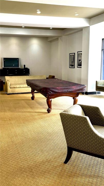 Недавно продано: $729,000 (2 спален, 2 ванн, 1324 Квадратных фут)