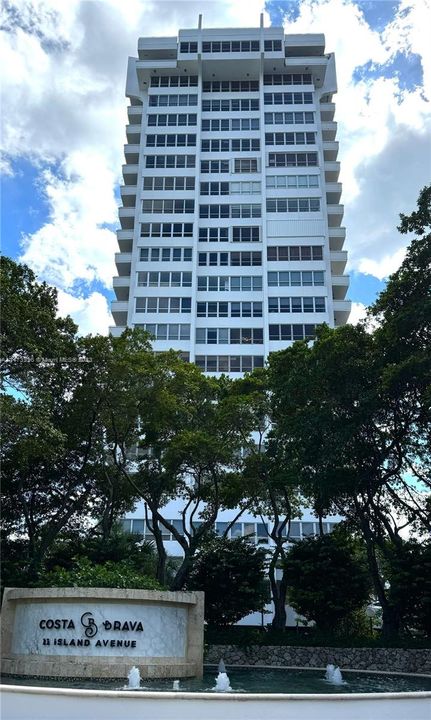 Недавно продано: $729,000 (2 спален, 2 ванн, 1324 Квадратных фут)