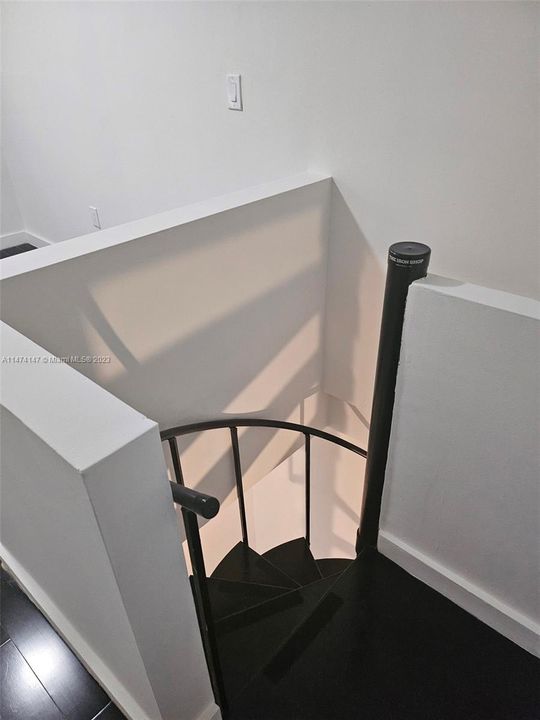 Недавно продано: $255,000 (1 спален, 1 ванн, 520 Квадратных фут)