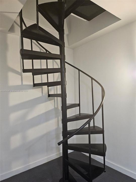 Недавно продано: $255,000 (1 спален, 1 ванн, 520 Квадратных фут)