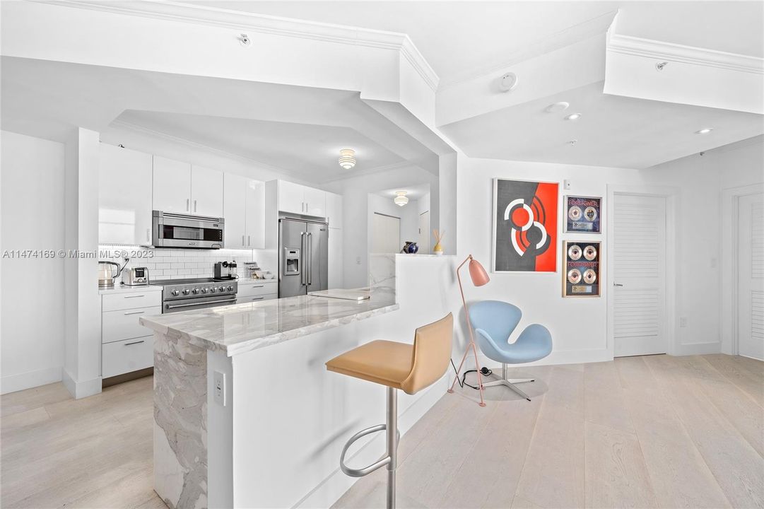 Недавно продано: $1,195,000 (2 спален, 2 ванн, 1520 Квадратных фут)