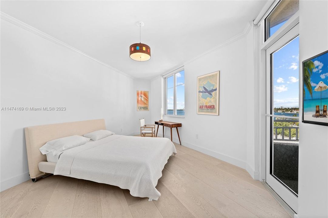 Недавно продано: $1,195,000 (2 спален, 2 ванн, 1520 Квадратных фут)