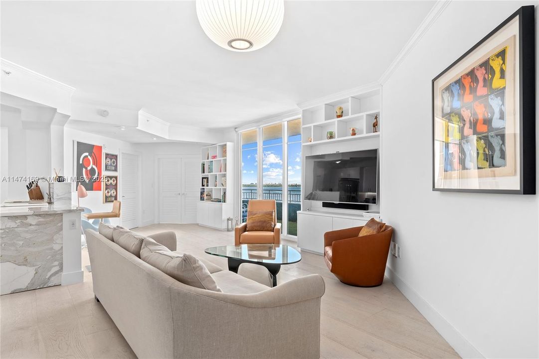 Недавно продано: $1,195,000 (2 спален, 2 ванн, 1520 Квадратных фут)