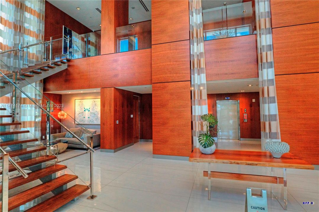 Vendido Recientemente: $3,649,000 (3 camas, 3 baños, 2686 Pies cuadrados)