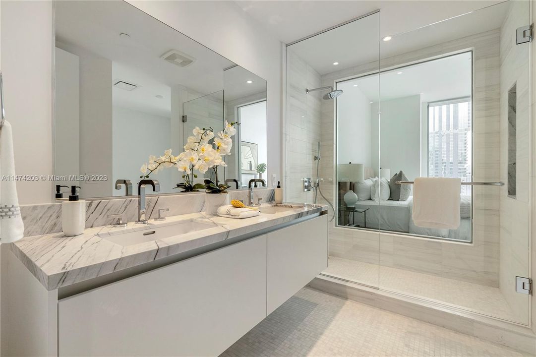 Recently Rented: $7,000 (2 beds, 2 baths, 1080 Square Feet)