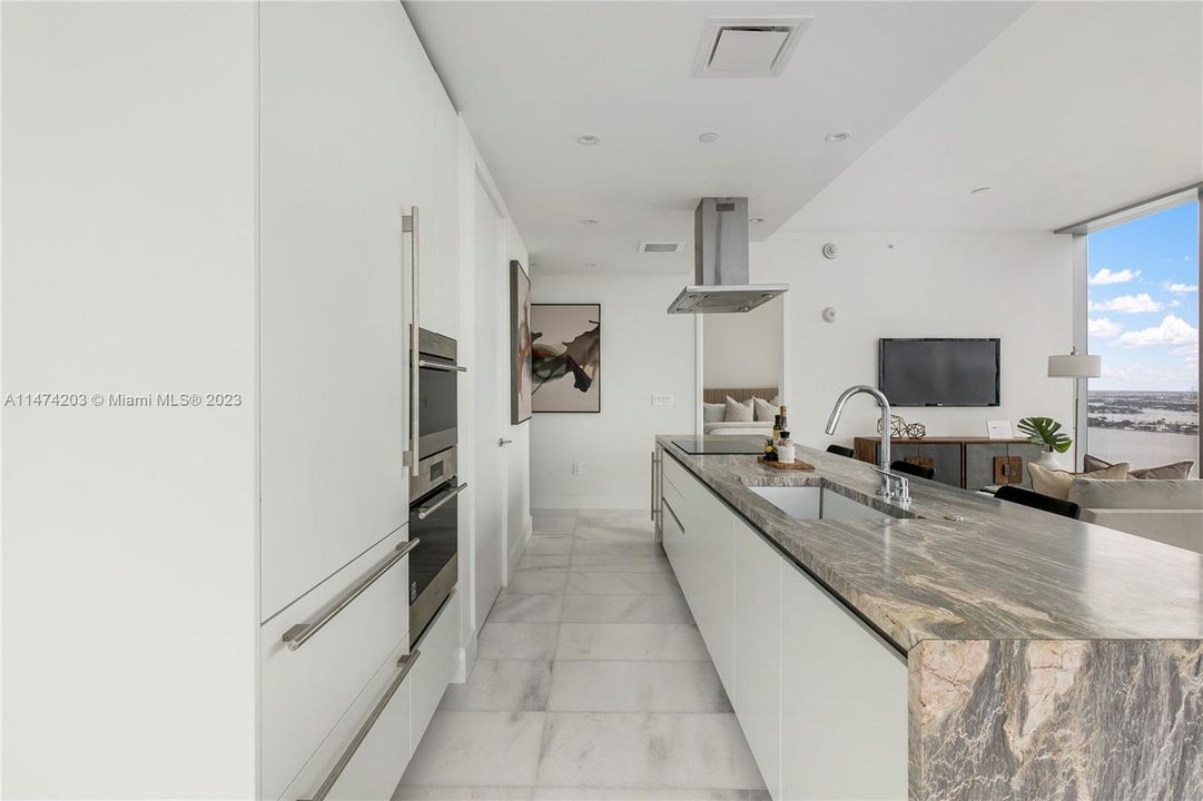 Recently Rented: $7,000 (2 beds, 2 baths, 1080 Square Feet)