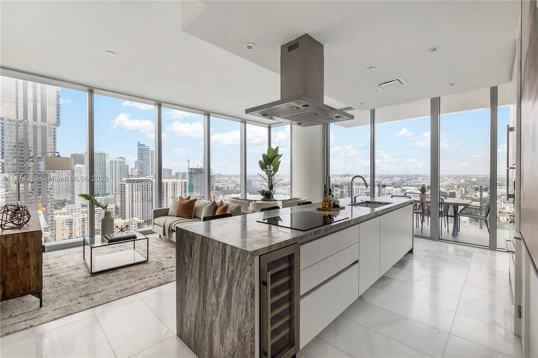 Recently Rented: $7,000 (2 beds, 2 baths, 1080 Square Feet)