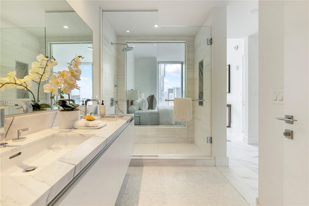 Recently Rented: $7,000 (2 beds, 2 baths, 1080 Square Feet)