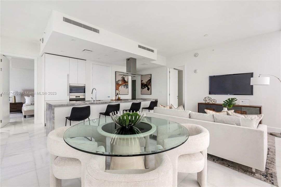 Recently Rented: $7,000 (2 beds, 2 baths, 1080 Square Feet)