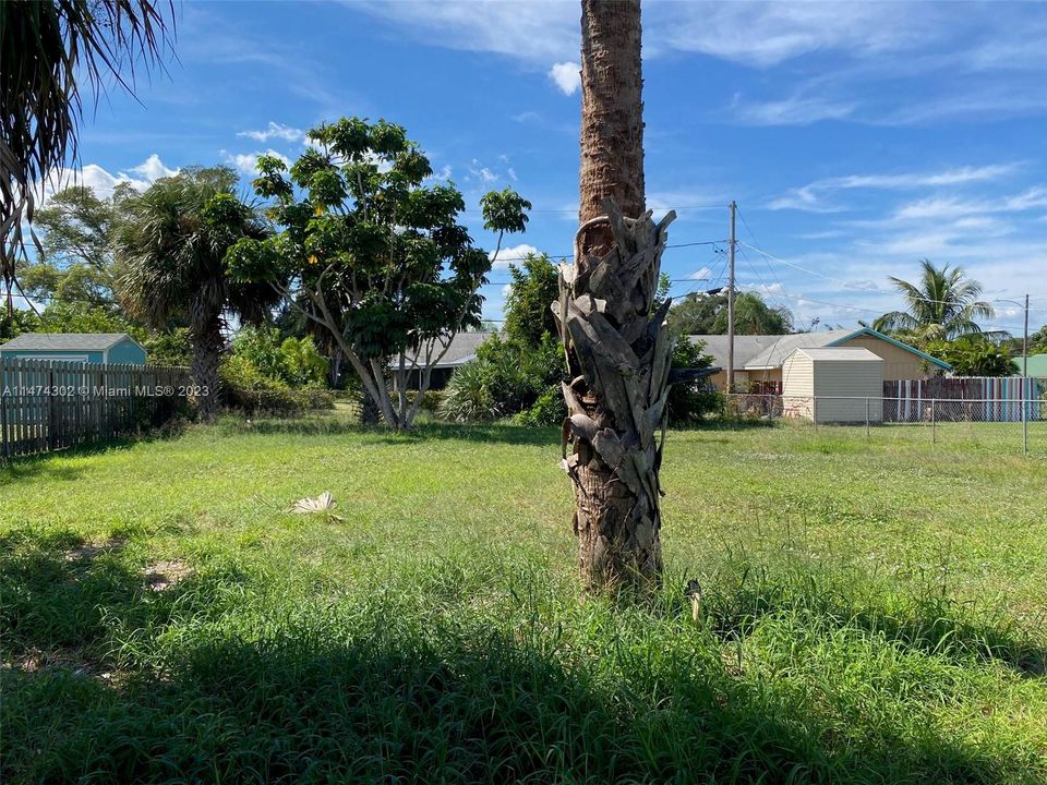 Vendido Recientemente: $139,900 (0.14 acres)