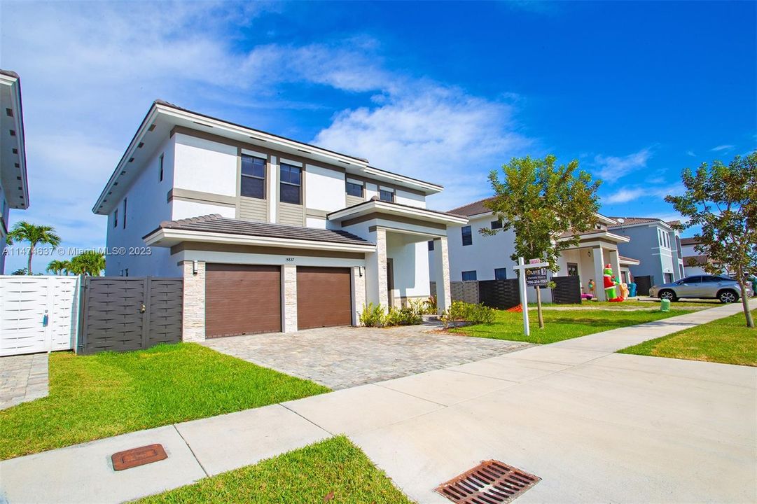 Recently Sold: $1,049,000 (5 beds, 4 baths, 3487 Square Feet)