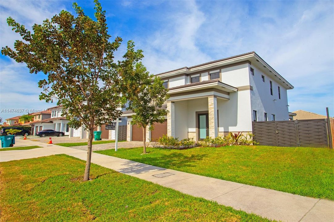 Recently Sold: $1,049,000 (5 beds, 4 baths, 3487 Square Feet)