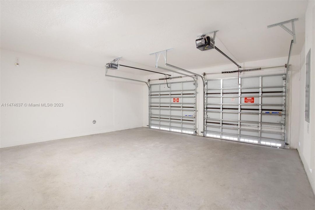 Recently Sold: $1,049,000 (5 beds, 4 baths, 3487 Square Feet)