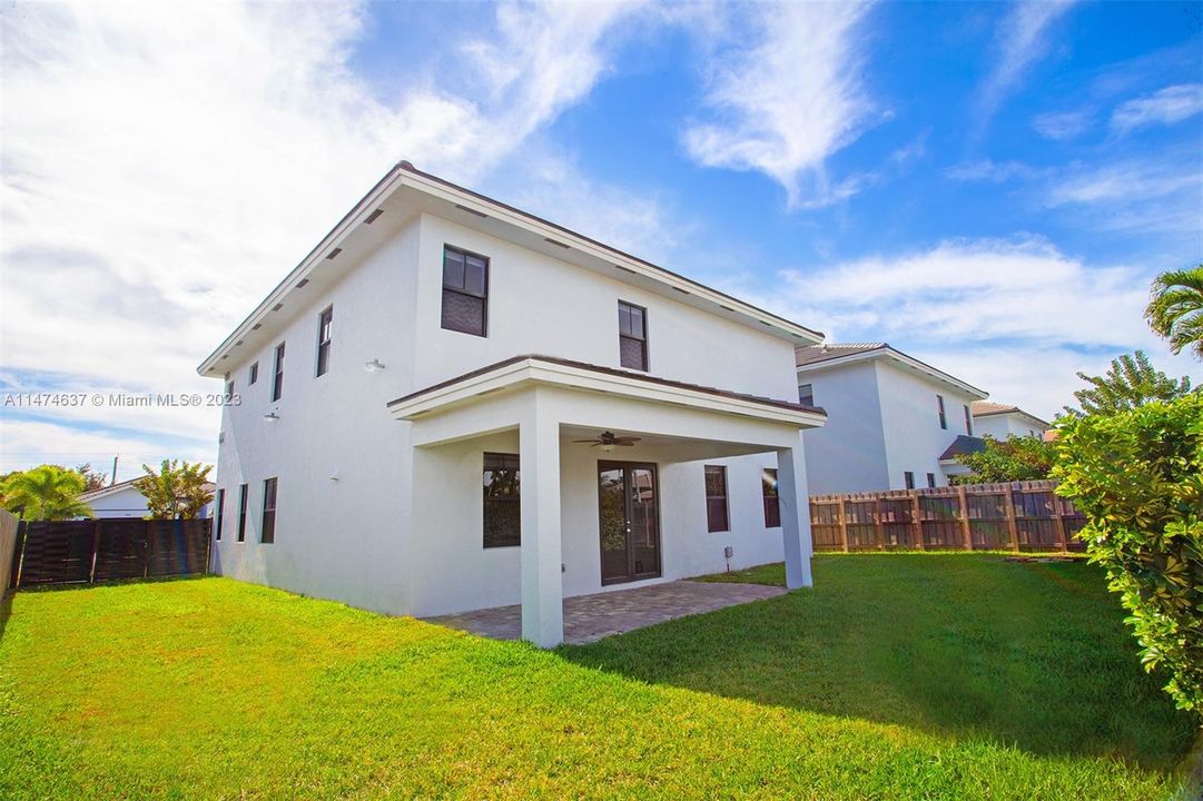 Recently Sold: $1,049,000 (5 beds, 4 baths, 3487 Square Feet)