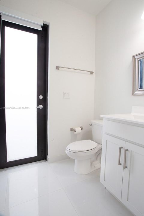 Recently Sold: $1,049,000 (5 beds, 4 baths, 3487 Square Feet)