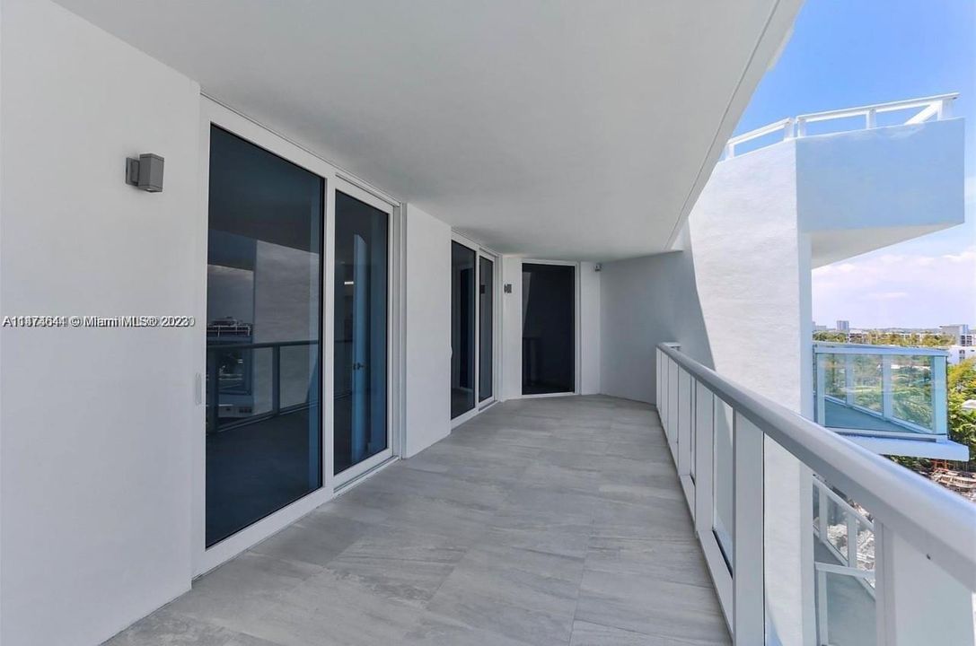 Large Balcony Terrace