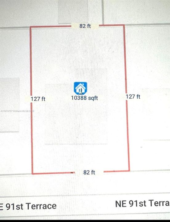 На продажу: $1,795,000 (0.24 acres)