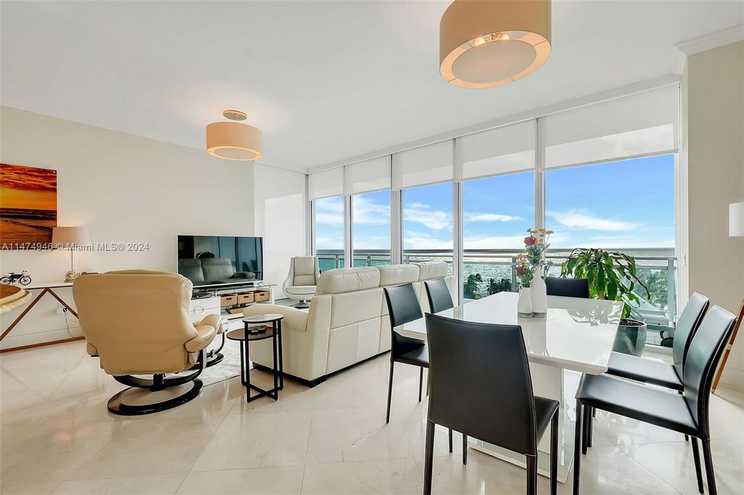 Recently Sold: $3,490,000 (2 beds, 3 baths, 2221 Square Feet)