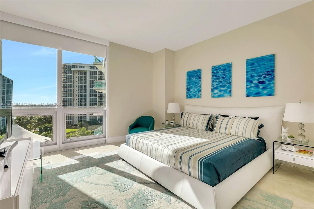 Recently Sold: $3,490,000 (2 beds, 3 baths, 2221 Square Feet)