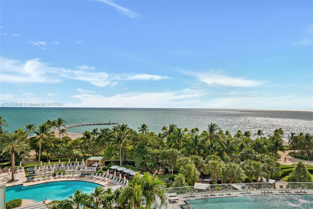 Recently Sold: $3,490,000 (2 beds, 3 baths, 2221 Square Feet)